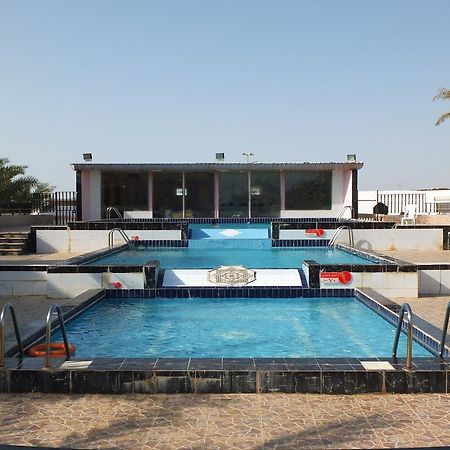 Al Ahmadi Plaza Resort Yanbu Ngoại thất bức ảnh